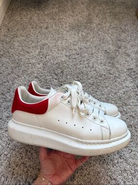 Alexander McQueen - Red & White